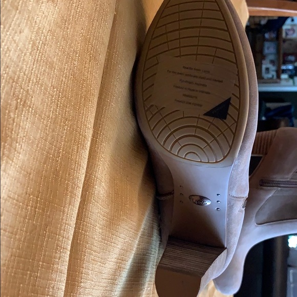 Never been worn - Picture 3 of 4